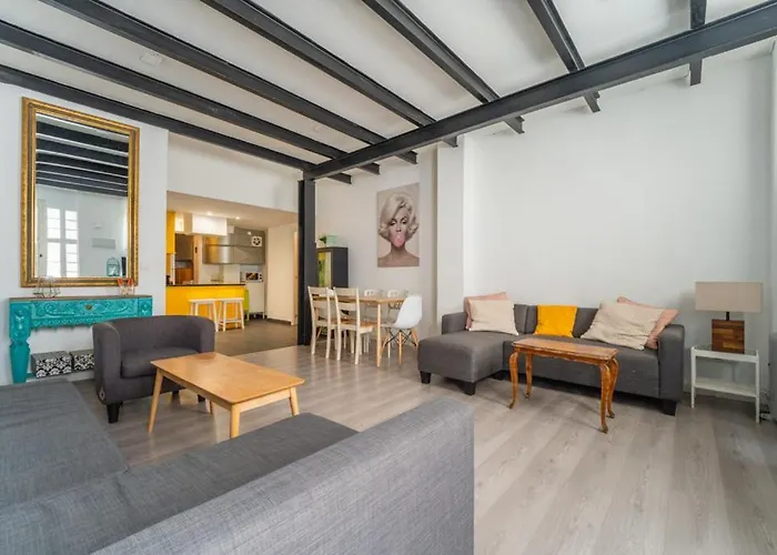 Modern Duplex - 2Bedrooms 1.5Bathrooms - Malasaña